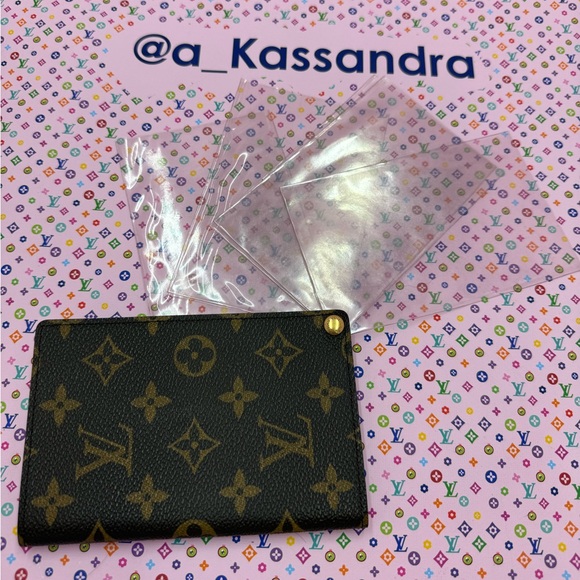 EUC Louis Vuitton Monogram Card Holder - Picture 3 of 7